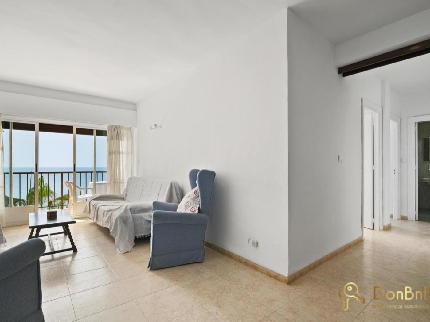 Apartamento Con Piscina En La Primera Linea De Playa De פואנגירולה חדר תמונה