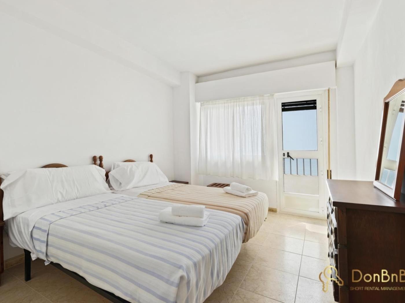 Apartamento Con Piscina En La Primera Linea De Playa De פואנגירולה חדר תמונה
