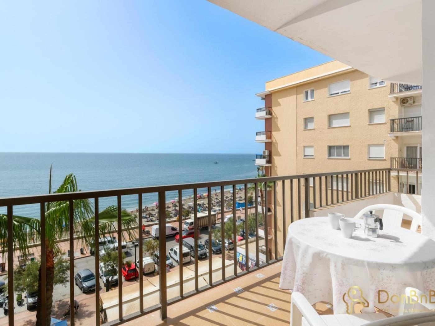 Apartamento Con Piscina En La Primera Linea De Playa De פואנגירולה חדר תמונה