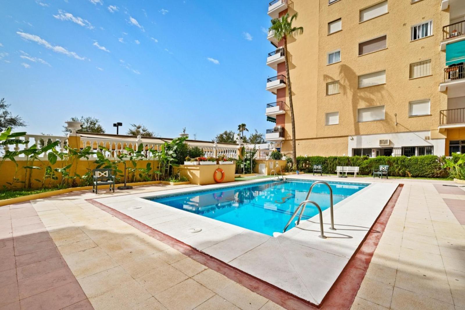 Apartamento Con Piscina En La Primera Linea De Playa De פואנגירולה מראה חיצוני תמונה