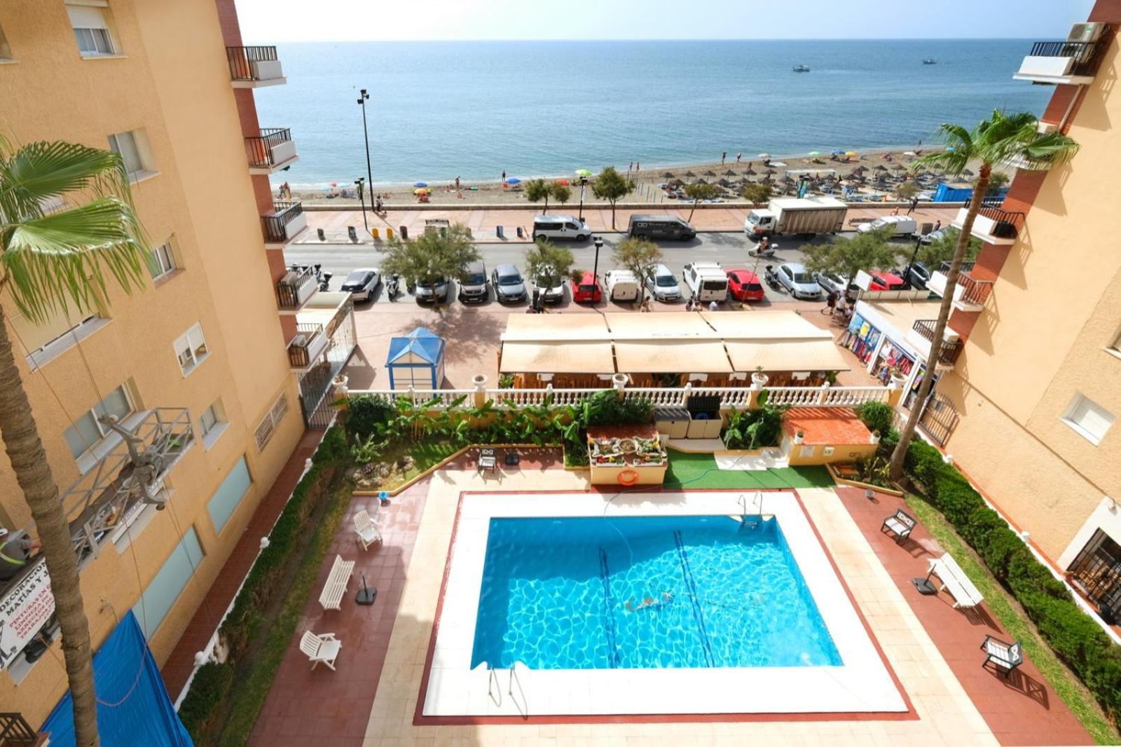 Apartamento Con Piscina En La Primera Linea De Playa De פואנגירולה מראה חיצוני תמונה