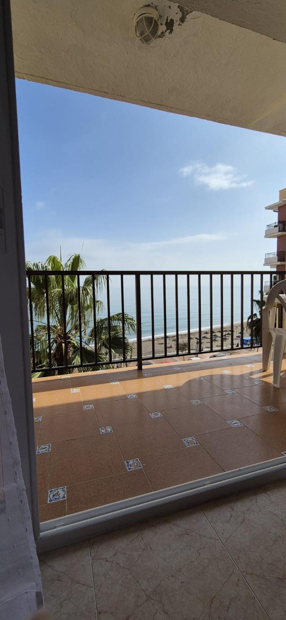 Apartamento Con Piscina En La Primera Linea De Playa De פואנגירולה מראה חיצוני תמונה